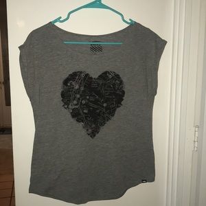 Women’s Vans T-shirt. Size Medium.